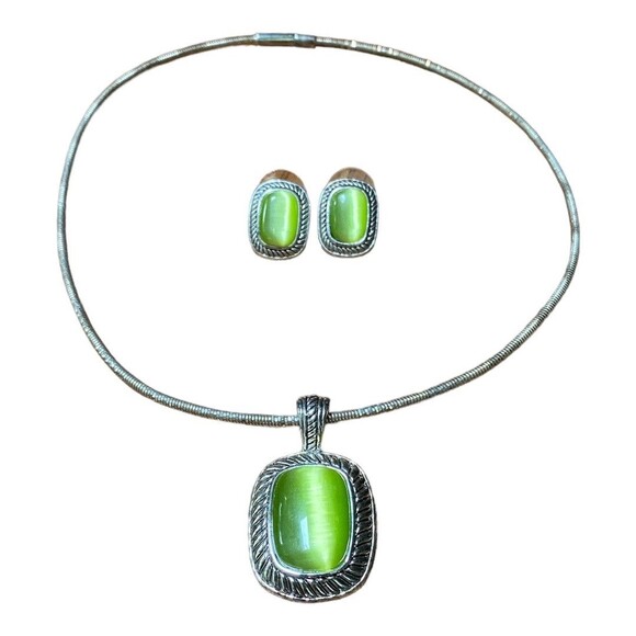 Vtg Lime Green cabochons Choker Necklace and earrings set Silvertone - Picture 2 of 12